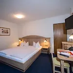 Aktivhotel & Schmelz Ihr Familienfreundliches Urlaubs Mit Wellness, Almsauna, Chiemgau Karte אינזל