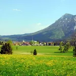 Aktivhotel & Schmelz Ihr Familienfreundliches Urlaubs Mit Wellness, Almsauna, Chiemgau Karte מלון אינזל
