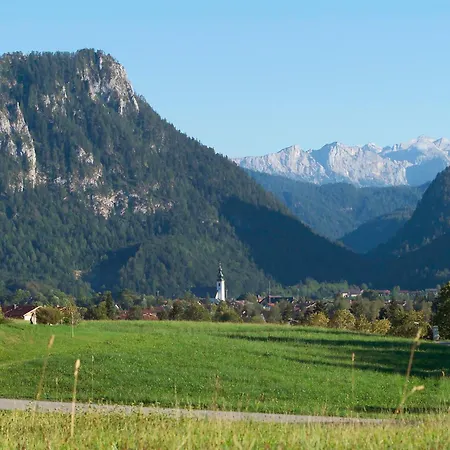 Aktivhotel & Schmelz Ihr Familienfreundliches Urlaubs Mit Wellness, Almsauna, Chiemgau Karte אינזל