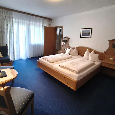 Hotel Aktivhotel & Schmelz Ihr Familienfreundliches Urlaubs Mit Wellness, Almsauna, Chiemgau Karte