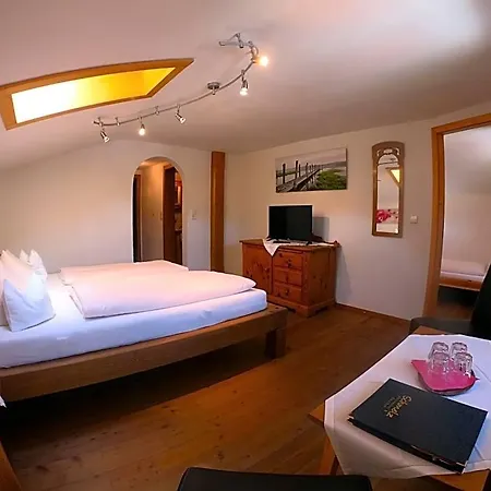 Aktivhotel & Schmelz Ihr Familienfreundliches Urlaubs Mit Wellness, Almsauna, Chiemgau Karte فندق انزل